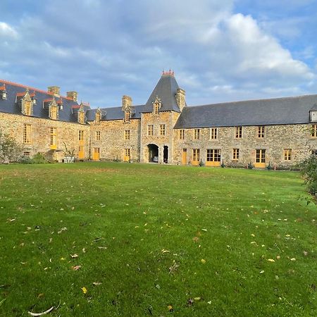 מלון Domaine Du Manoir De Vains מראה חיצוני תמונה