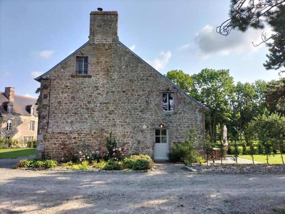 מלון Domaine Du Manoir De Vains מראה חיצוני תמונה