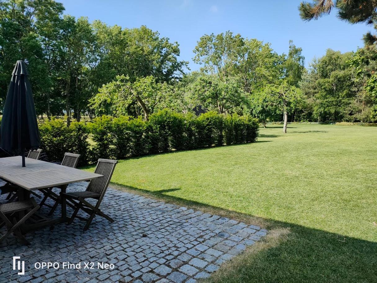 מלון Domaine Du Manoir De Vains מראה חיצוני תמונה